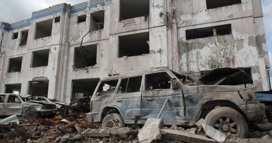 صور.. إصابة شخصين فى انفجار سيارة وسط أربيل بالعراق