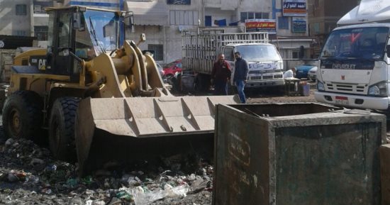 استجابة لـ"اليوم السابع".. تطهير مقلب قمامة بمنطقة مضرب الأرز بدمياط