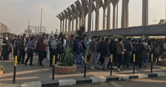 إقبال كثيف على معرض القاهرة الدولى للكتاب فى يومه الثانى (صور)