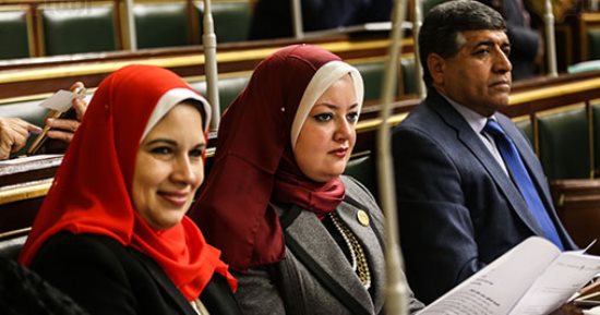 بدء الجلسة العامة للبرلمان لمناقشة 4 مشروعات قوانين أبرزها الآثار (صور)