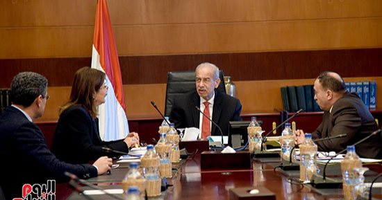 صور.. بدء لقاء رئيس الوزراء بوزيرة التخطيط لمتابعة خطة الوزارة وعدد من الملفات