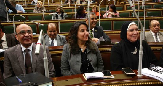 صور.. نواب بالجلسة العامة ينتقدون تعامل الحكومة مع ملف المصانع المتوقفة