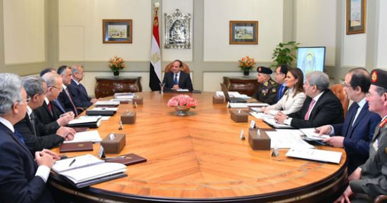السيسى يعقد اجتماعاً لمتابعة نتائج زيارته لإثيوبيا والأداء الاقتصادي