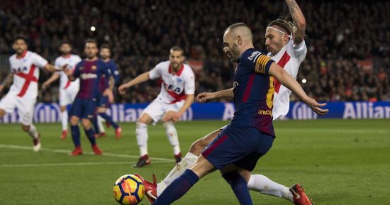 أخبار برشلونة اليوم عن إنييستا ملك صناعة الأهداف بالليجا آخر 15 عاماً