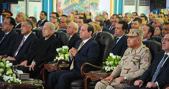 السيسى من بورسعيد: لا تنساقوا وراء محاولات نشر الفوضى (صور)