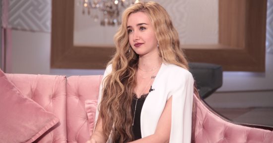 شاهد.. فولة واتقسمت نصين.. هنا الزاهد وشقيقتها فرح