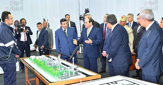 السيسي من بورسعيد: أنا مش سياسى بتاع  كلام.. والبلد ما بتتبنيش بالكلام