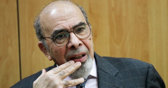 اختيار الفنان التشكيلى العالمى أحمد مصطفى سفيرًا لمعرض الكتاب 2020
