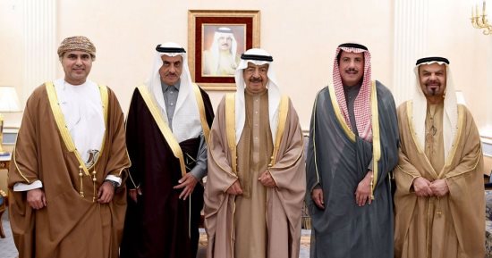 رئيس وزراء البحرين: الخليج أسرة عمادها السعودية.. واستهدافها شر لنا جميعا