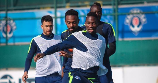 شاهد.. تريزيجيه يستعد لمواجهة بلدية آكهيسار بالدورى التركى