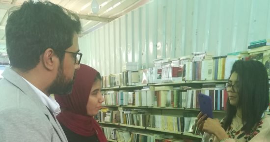 صور.. سعود السنعوسى يوقع إصدراته بمعرض الكتاب