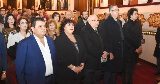 صور.. وزير الثقافة إيناس عبد الدايم تشهد إعادة تشغيل المسرح القومى