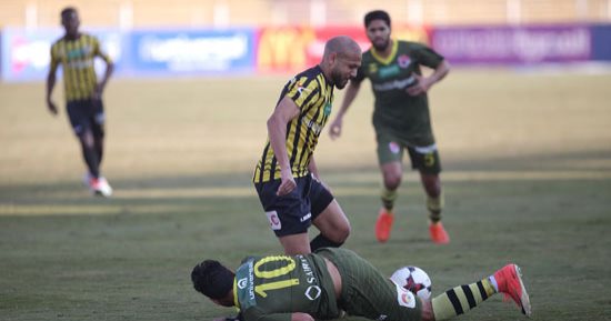 سوء الملعب وراء نقل مباراة الأسيوطى والأهلى لبرج العرب