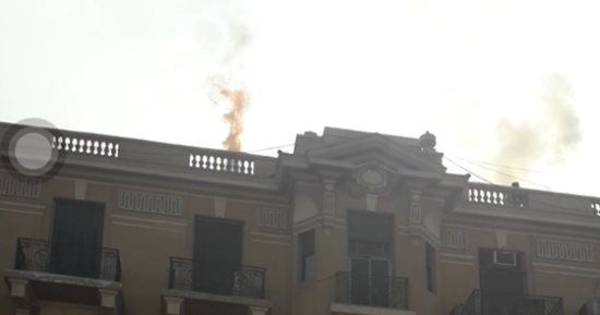 قارئ يشارك بصور لحريق محل سمك فى شارع التحرير