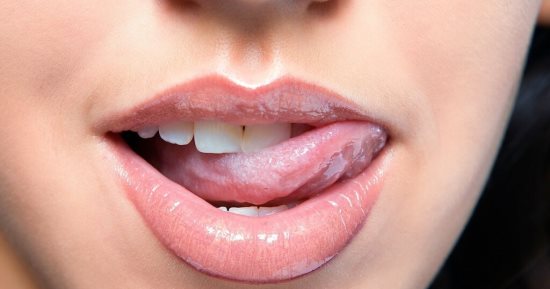 اللسان كمان بينمل زى إيديك ورجليك.. اعرف السبب والعلاج