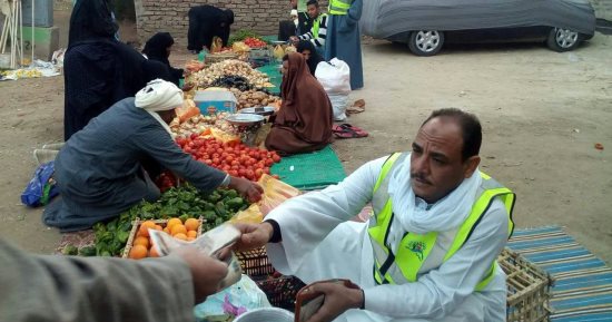 صور.. مؤسسة بكرة لينا بالأقصر تنظم شادر خضار بالأقصر لمواجهة الغلاء