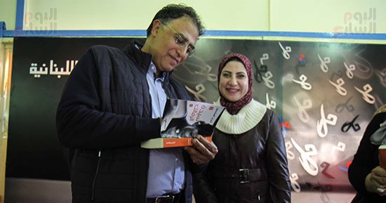 فعاليات اليوم.. أشرف العشماوى يوقع "سيدة الزمالك".. ومعرضان نحت وتصوير بجاليرى ضى