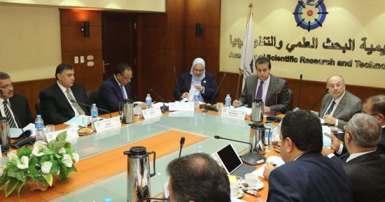 وزير التعليم العالى يرأس اجتماع مجلس إدارة مدينة الأبحاث العلمية