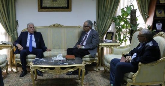 خالد فودة يلتقى بوفد العربية للتصنيع لمتابعة المشروعات المنفذة بجنوب سيناء