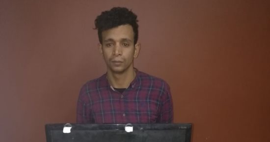 القبض على عامل عقب سرقته شاشة عرض من مقر عمله بشبرا