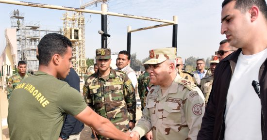 وزير الدفاع فى زيارة للقوات الخاصة: لمصر جيش قوى قادر على صون كرامتها