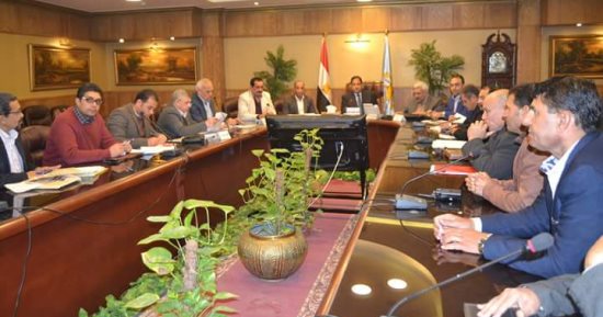 محافظ الغربيه يعقد اجتماعا لمتابعة المشروعات الخدمية بالمحلة الكبرى