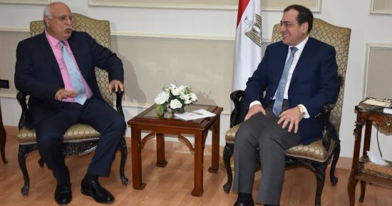 وزير البترول يستقبل رئيس كويت انرجى لبحث برامج عمل الشركة فى مصر