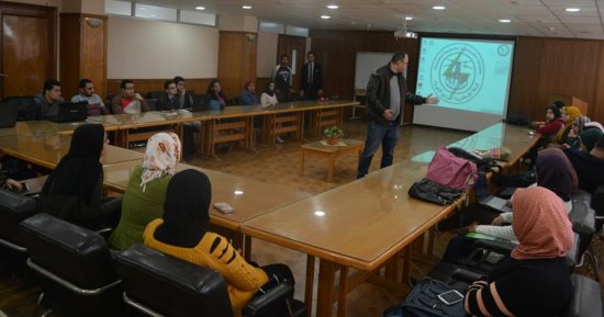 "كهرباء الاسكندرية" تنظم دورة كمبيوتر لطلاب كلية التجارة 