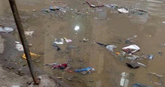 شكوى من طفح مياه الصرف الصحى بشارع العشرين فى فيصل