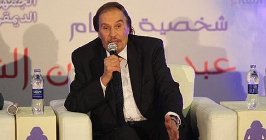 أشرف زكى: أسرة الفنان الراحل عزت العلايلى لن تقيم عزاء بسبب ظروف كورونا
