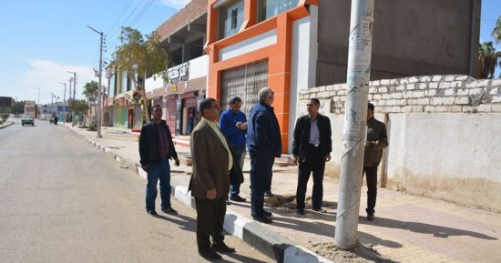 محافظ الوادى الجديد يوجه بإنشاء جراج مجاني للمواطنين بالخارجة