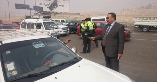 مدير المرور يتفقد الطرق السريعة والصحراوية ويشدد على تأمين الرحلات