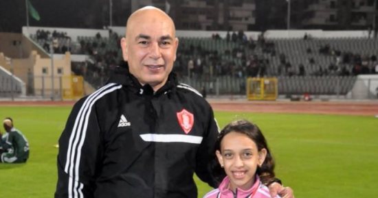 حسام حسن يكرم لاعبة التايكوندو الفائزة بالمركز الثانى فى بطولة الجمهورية