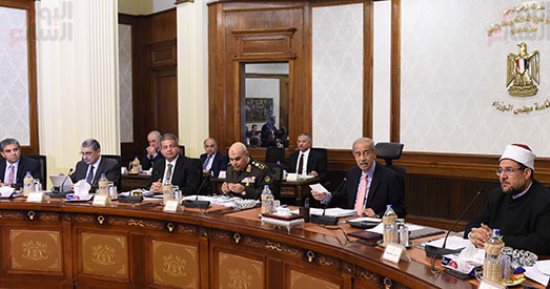 الحكومة تعلن تشكيل لجنة عليا برئاسة وزير الداخلية لوضع آلية تنفيذ قانون المرور