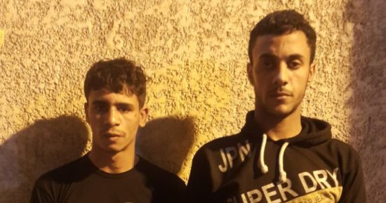 القبض على سائق وعاطل وراء خطف حقائب المواطنين بمنطقة الدرب الأحمر
