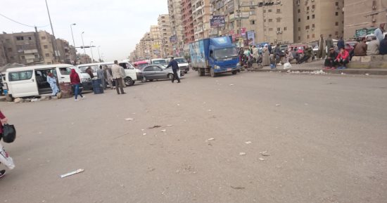 صور وابعت.. قارئ يرصد مخالفة "موقف عشوائى" بمنطقة  قليوب البلد 