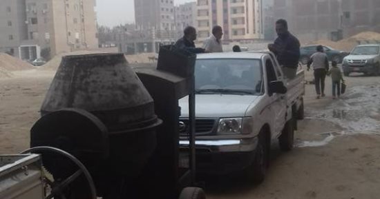 حملات لرفع الاشغالات وإزالة الأبنية المخالفة فى المعصرة