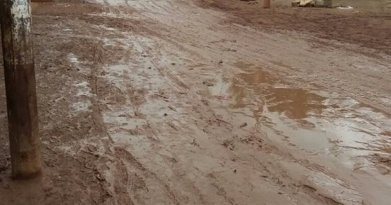 صور .. أهالى قرية كفر الشناوي بدمياط يطالبون بتوصيل الصرف الصحى 