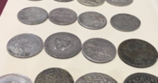الداخلية تضبط 18 قطعة أثرية بينها تماثيل للإله "بس" فى منزل مواطن بالمنيا