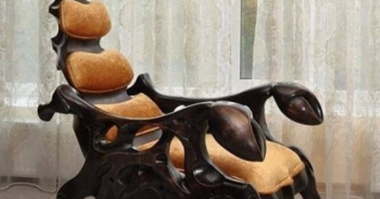 لو ده جنان اتجنن.. كرسى العقرب ومنضدة بـ3 أرجل.. ديكورات هتشقلب بيتك