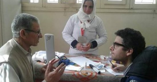 قافلة لكلية الطب بجامعة المنصورة للكشف عن مرض السكر ومضاعفاته  