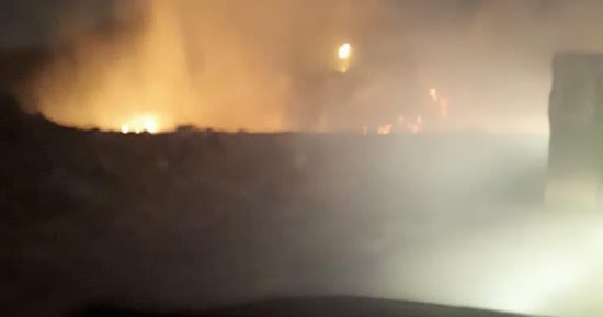 صور.. قارئ يشتكى من الأدخنة الناتجة عن حرائق القمامة فى جسر السويس
