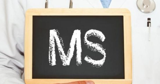 هل هناك رابط بين بكتيريا الأمعاء والتصلب المتعدد؟.. استشاري توضح