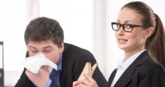 5 نصائح تحميك من عدوى الأنفلونزا فى الشغل