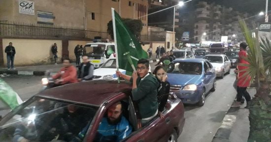 صور.. فرحة جماهير المصرى فى شوارع بورسعيد بعد الفوز على بطل زامبيا
