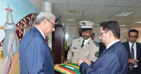 صور.. موريتانيا تقلد المصرى راجح داوود وسام الاستحقاق 