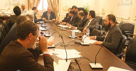 "طاقة البرلمان" تفتح ملف سرقة خطوط أنابيب البترول.. ومطالبات بتغليظ العقوبات (صور)