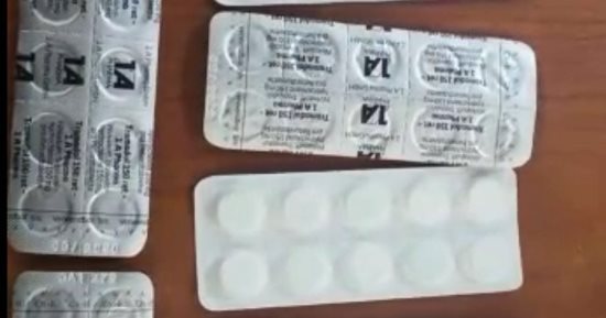 سلطات مطار القاهرة تضبط راكبا بحوزته 70 قرص ترامادول
