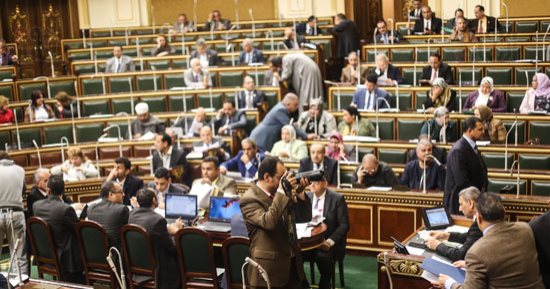 البرلمان يبدأ مناقشة تقرير اللجنة الاقتصادية عن مشروع قانون حماية المستهلك