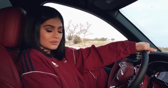 أول صور لكيلى جينر بعد الإنجاب على انستجرام تحصد 6 ملايين likes خلال 9 ساعات